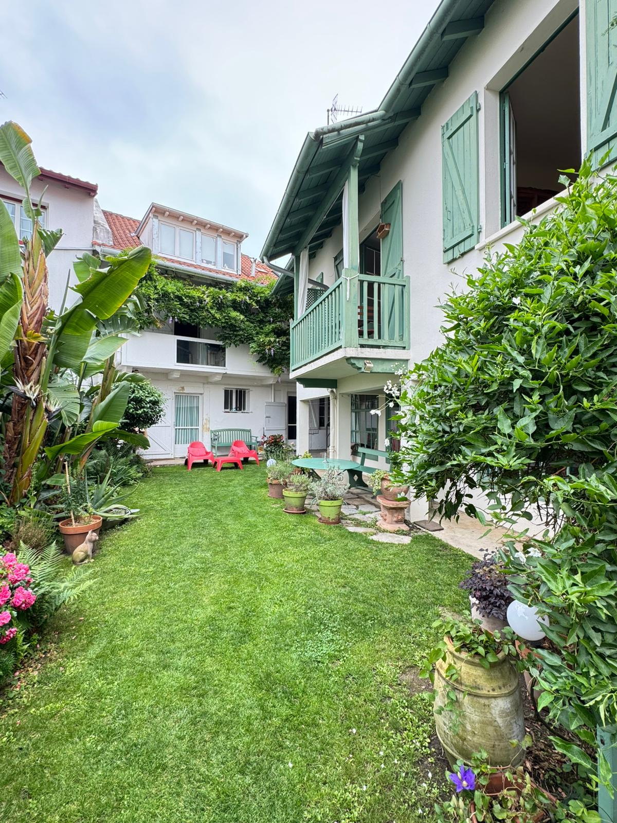 Maison de ville avec beaucoup de charme