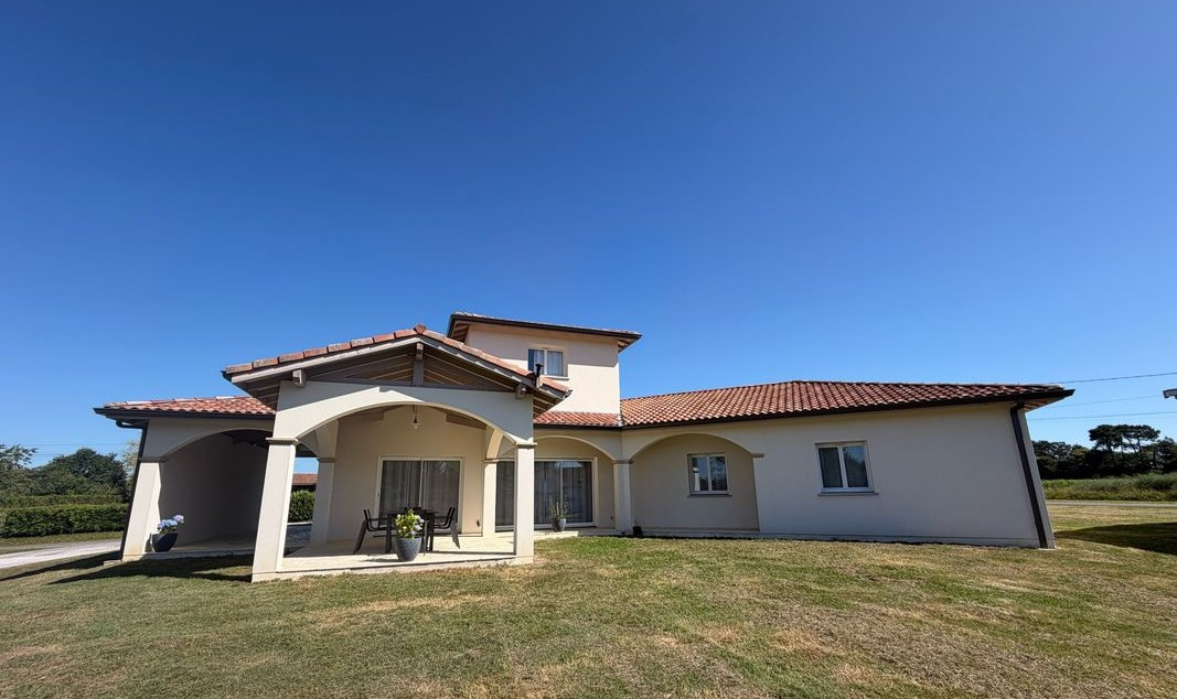 Nouveauté - Belle maison contemporaine